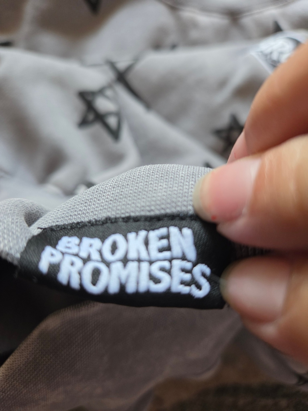 Broken Promises Women's Gray Star Print Crewneck Sweater - Picture 8 of 8